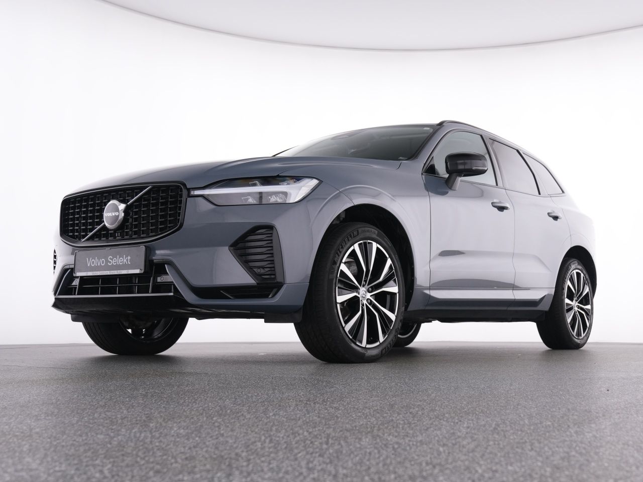 Volvo XC60 B4 Plus Dark+WINTERPAK+MEMORY+LM20+RFK+DAB+