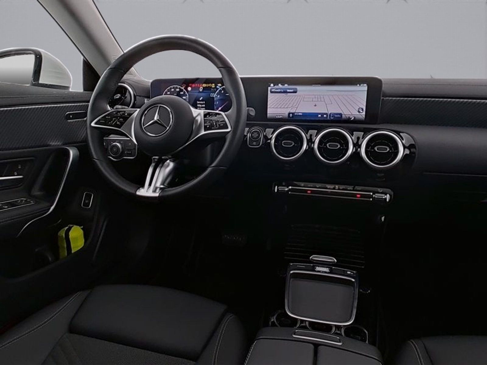 Mercedes-Benz CLA 180 PROGRESSIVE - Samsaru's Car Outlet