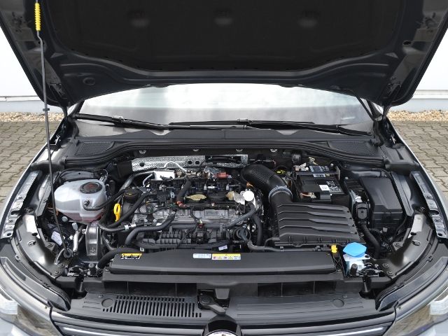 Volkswagen Golf VIII GTI - Samsaru's Car Outlet