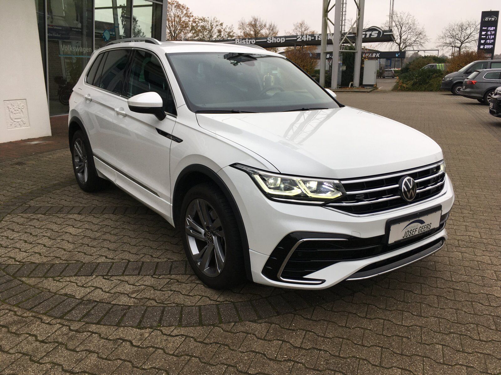 Volkswagen Tiguan R-Line 2.0 TDI 4Motion Leder+Soundsystem+