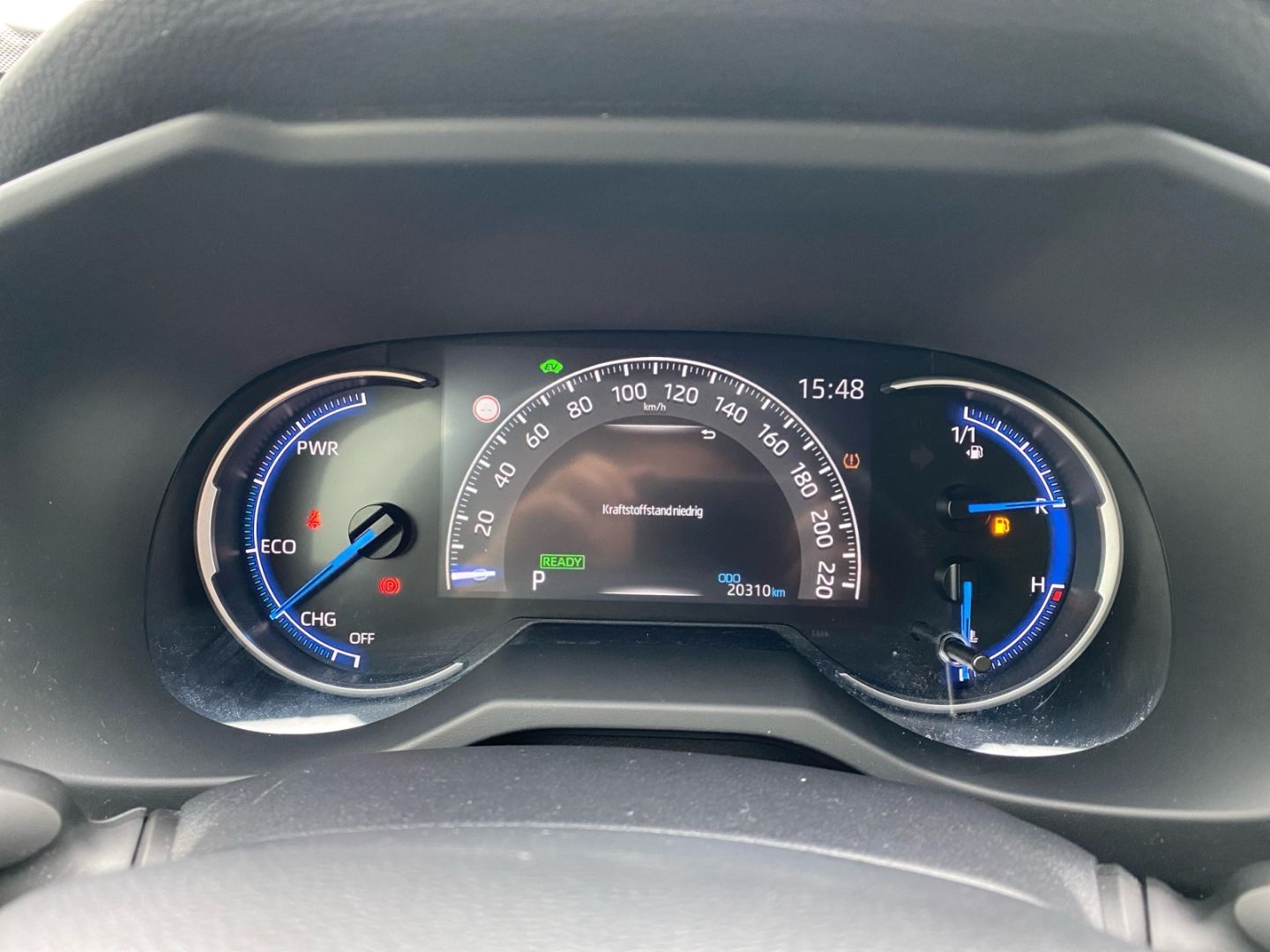 Toyota RAV 4 2.5 4x2 Hybrid Team - Samsaru's Car Outlet