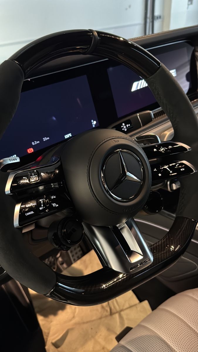 Mercedes-Benz G 63 AMG - Samsaru's Car Outlet