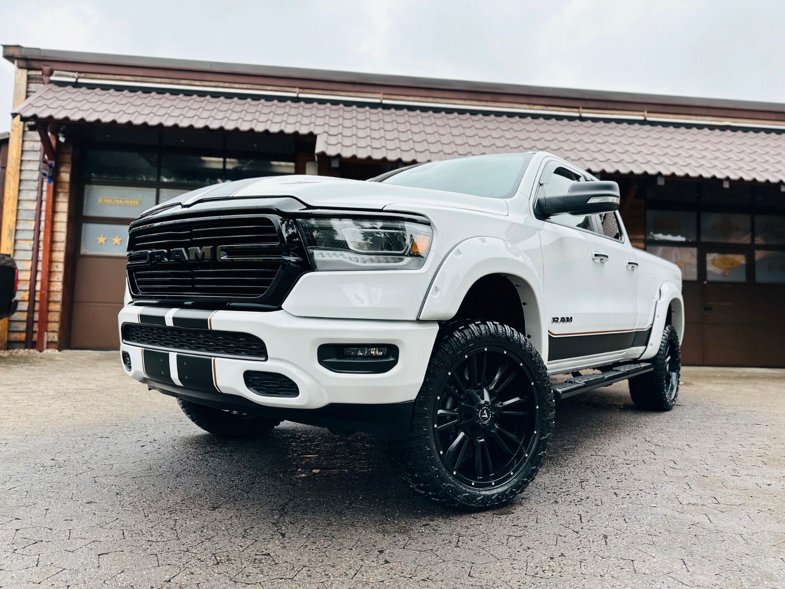 Dodge LIFT*LPG*4X4*OFF-ROAD*LARAMIE*LED*AHK*NAVI*