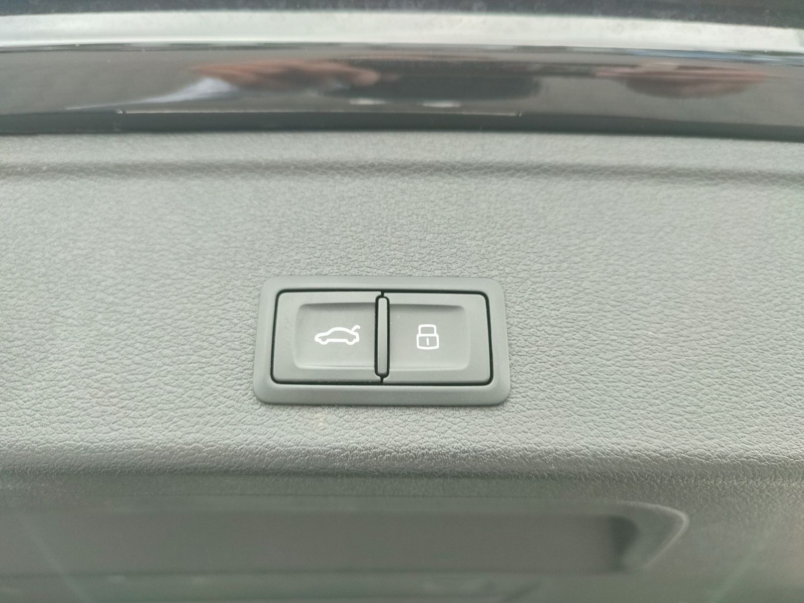 Audi A4 Avant Advanced 40 TFSI - Samsaru's Car Outlet
