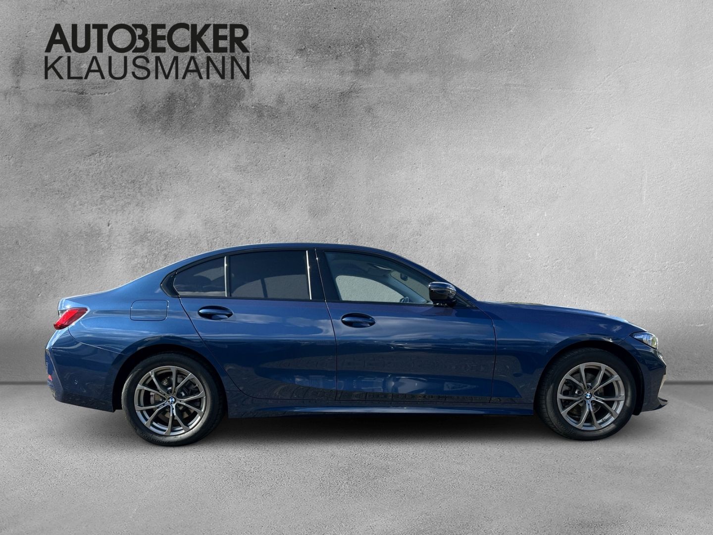 BMW 320 d xDRIVE AUTOMATIK LC PROF NAVI LED PDC HiFi