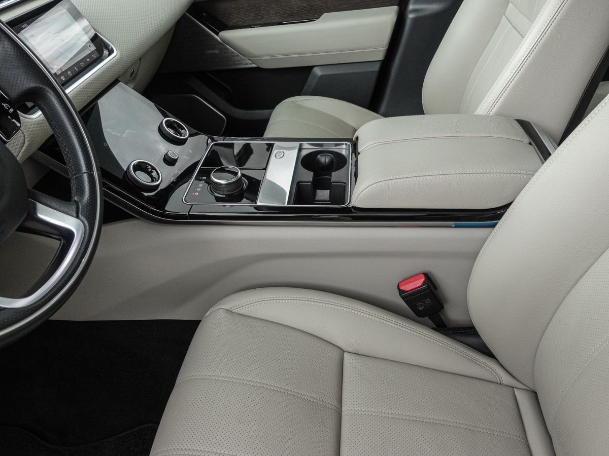 Range Rover Velar 2.0 d R-Dynamic - Samsaru's Car Outlet