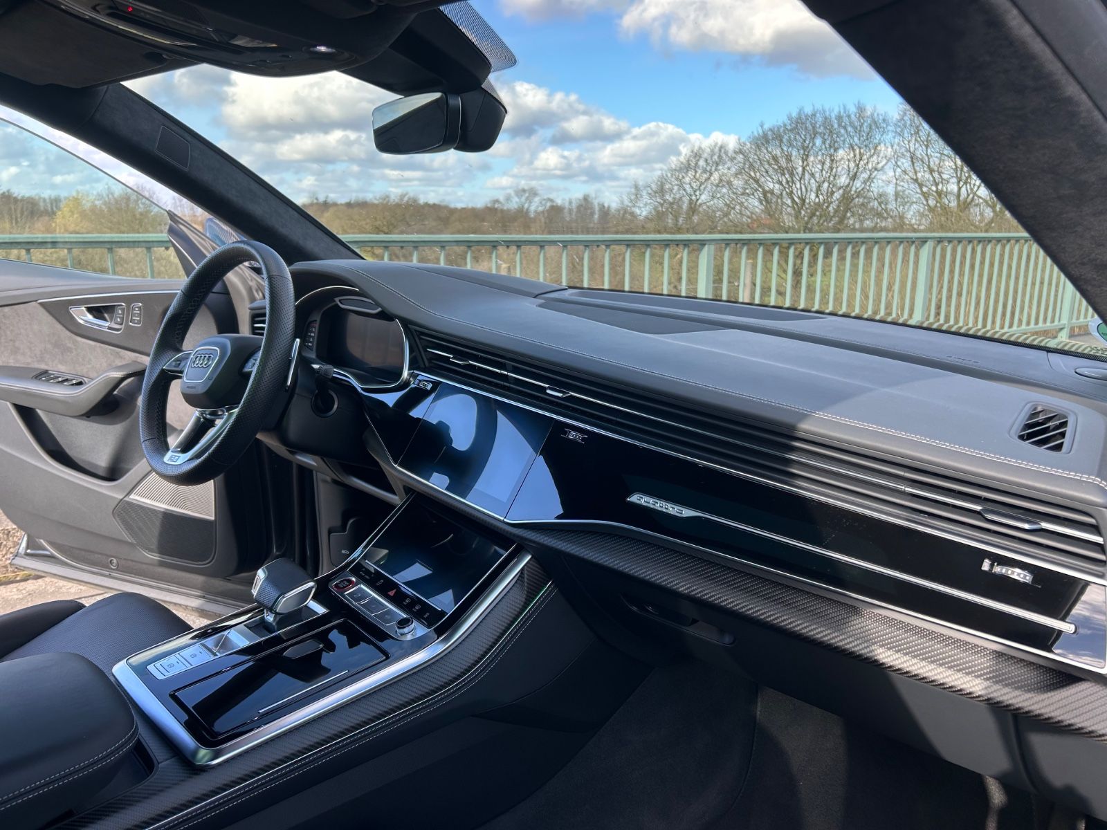 Audi RSQ8 DYN 4.0 TFSI Quattro TÜV-NEU-VMAX-2xCarbon
