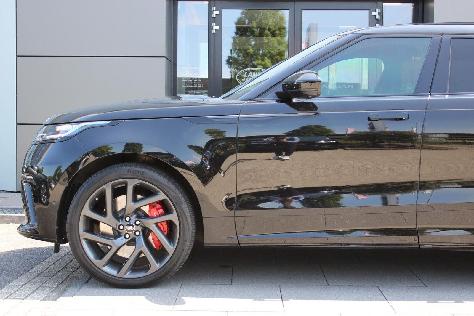 Range Rover Velar 5.0 V8 SVAutobiography Dynamic - Samsaru's Car Outlet