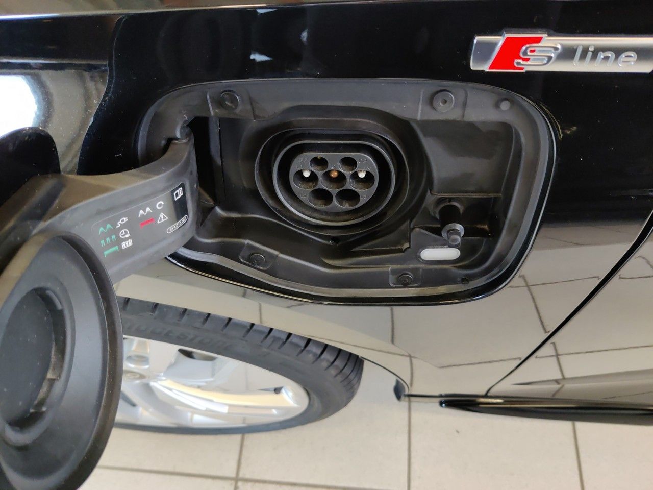 Audi A3 Sportback 45 TFSI e S tronic S line, Matrix