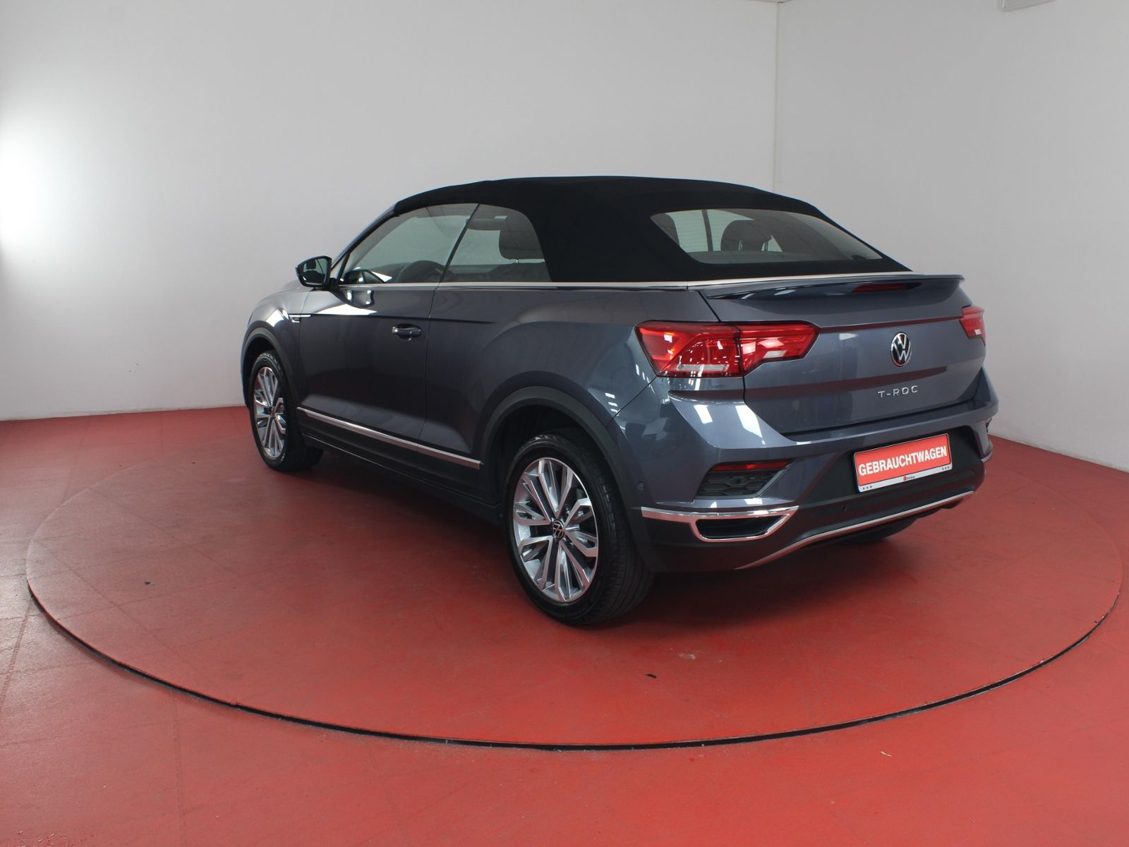 Volkswagen T-Roc 1.0 TSI - Samsaru's Car Outlet