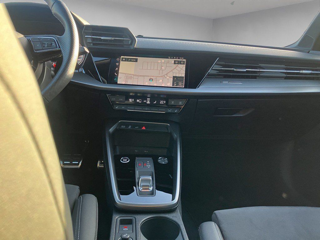 Audi A3 Sportb. 45 TFSIe S Line Einparkhilfe hinten