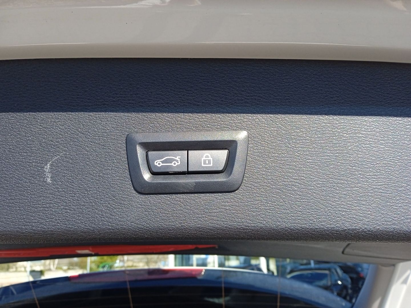 BMW X1 xDrive 20 d Advantage - Samsaru's Car Outlet