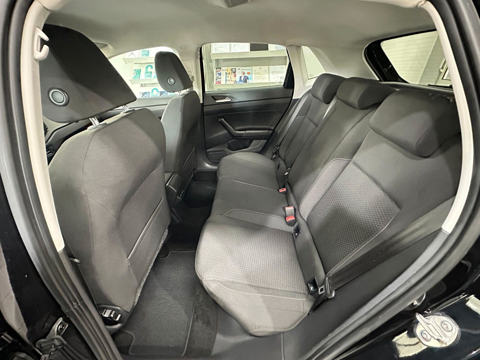 Volkswagen Polo VI 1.0 TSI Automatik - Samsaru's Car Outlet