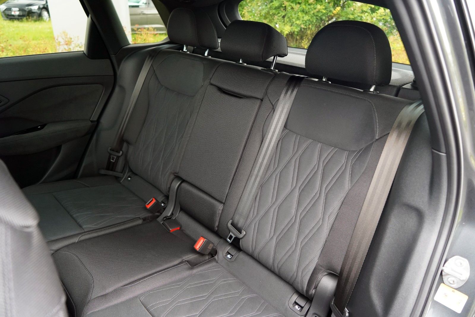 Audi Q3 SUV e-hybrid AHK S-LINE PANO TECH PRO MATRIX