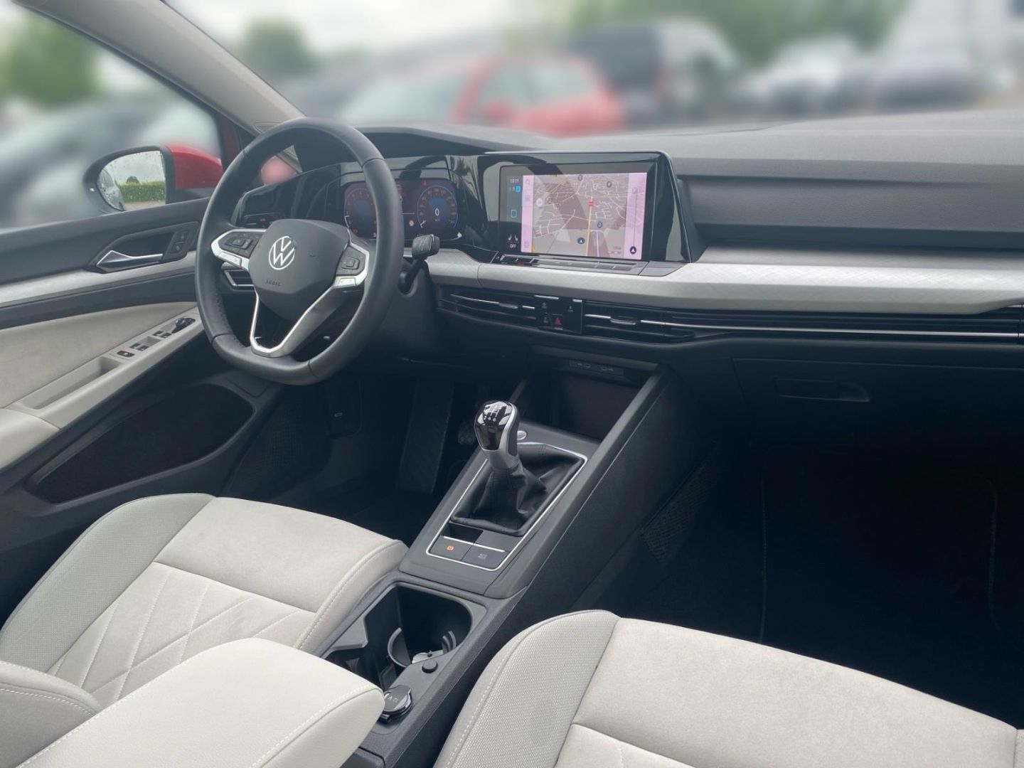 Volkswagen Golf 8 VIII Life 1.5 TSI - Samsaru's Car Outlet