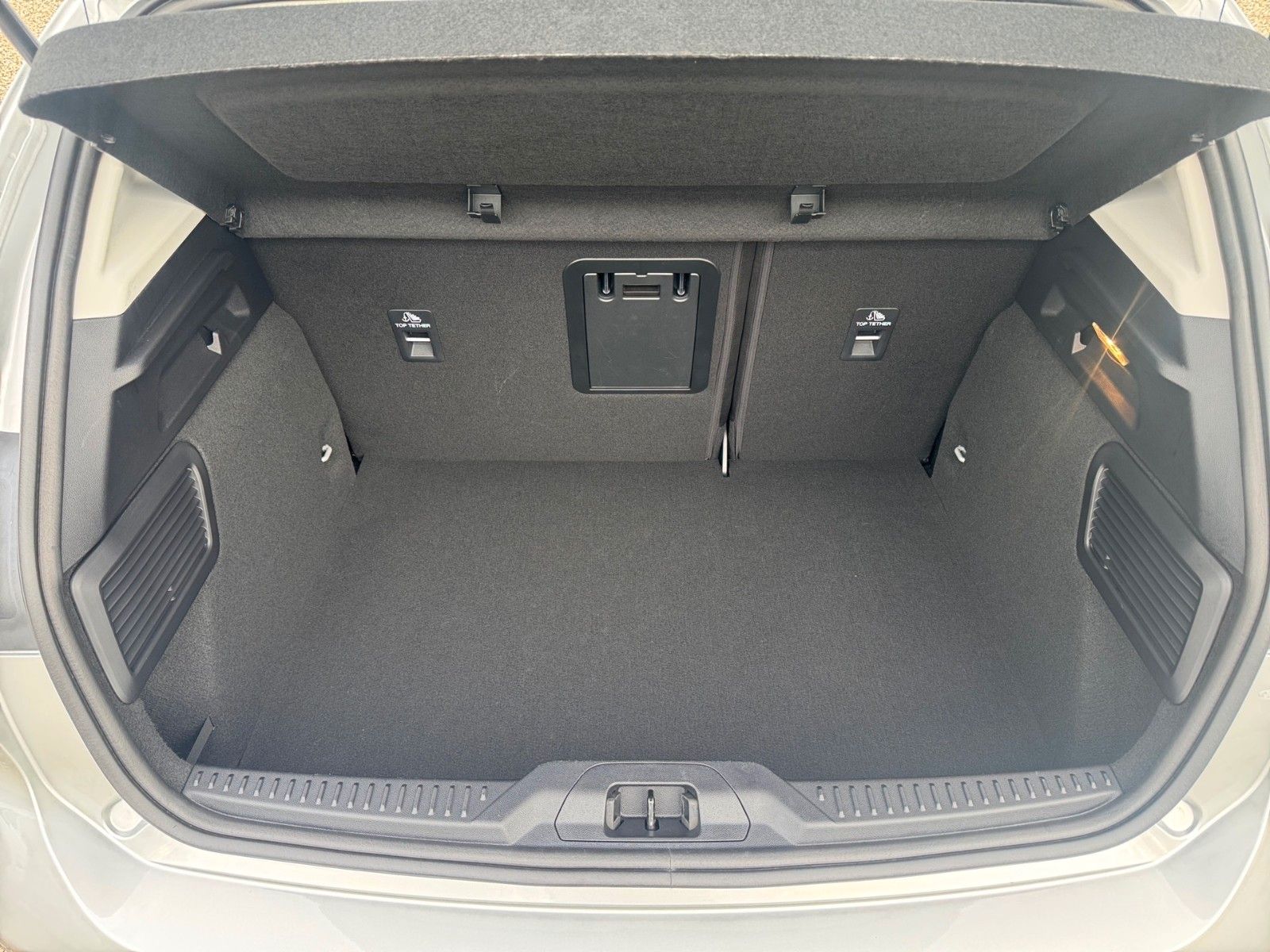 Ford Focus 1.0 HYBRID Aut. Active X |GJR|ERGO-Sitz|
