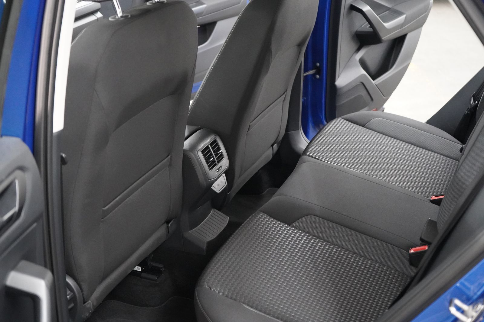Volkswagen T-Roc 2.0 - Samsaru's Car Outlet