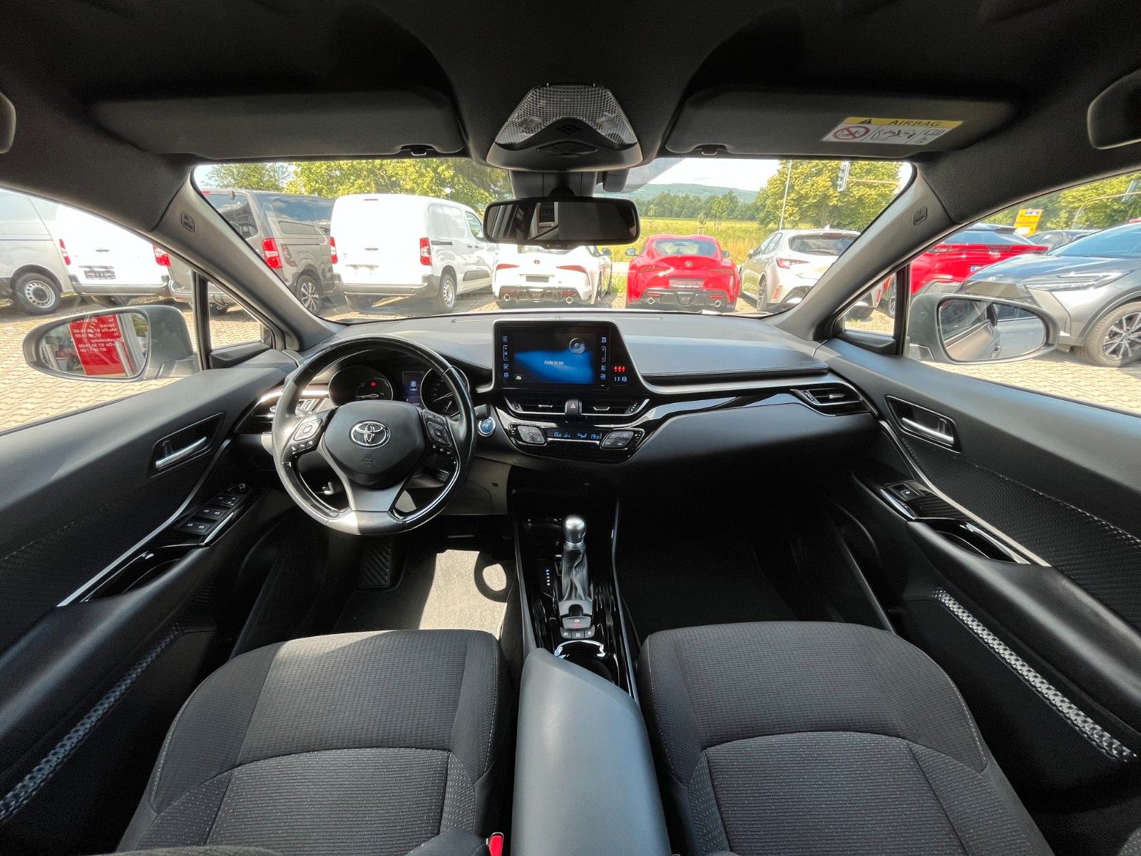 Toyota C-HR Hybrid - Samsaru's Car Outlet