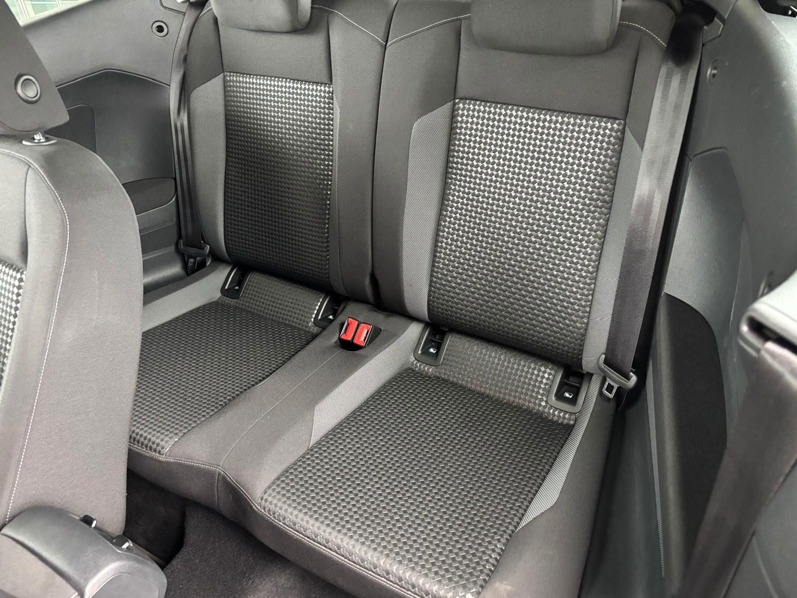 Volkswagen T-Roc Active 1.5 TSI DSG - Samsaru's Car Outlet