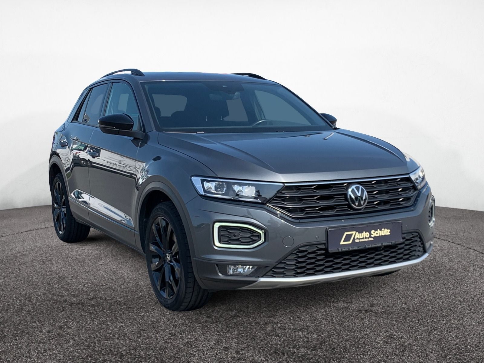Volkswagen T-Roc 1.5 TSI Sport+Back - Samsaru's Car Outlet