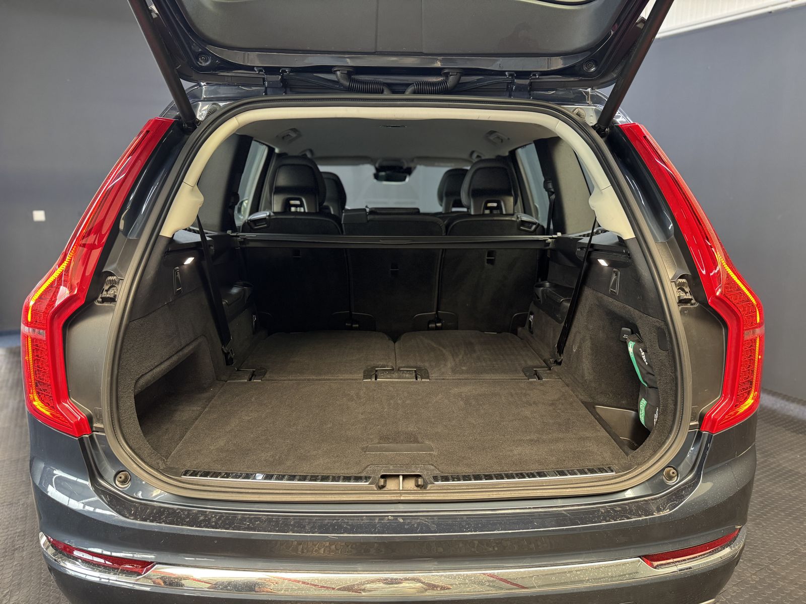 Volvo XC90 Inscription AWD - Samsaru's Car Outlet