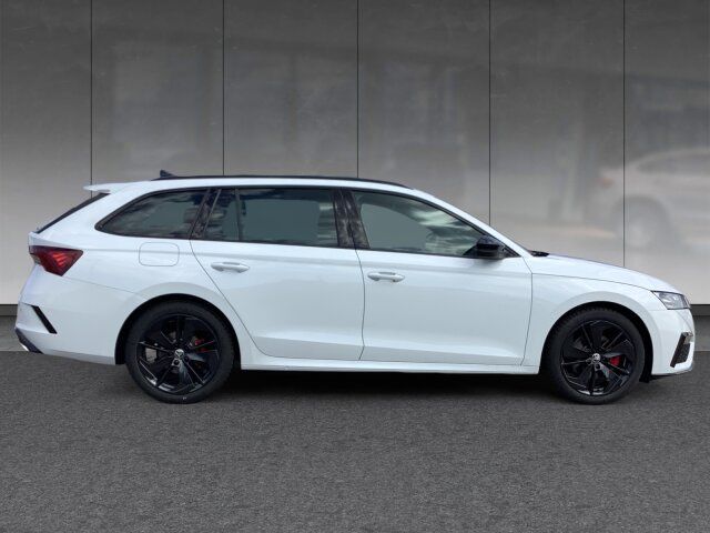 Skoda OCTAVIA COMBI TDI DSG RS - Samsaru's Car Outlet