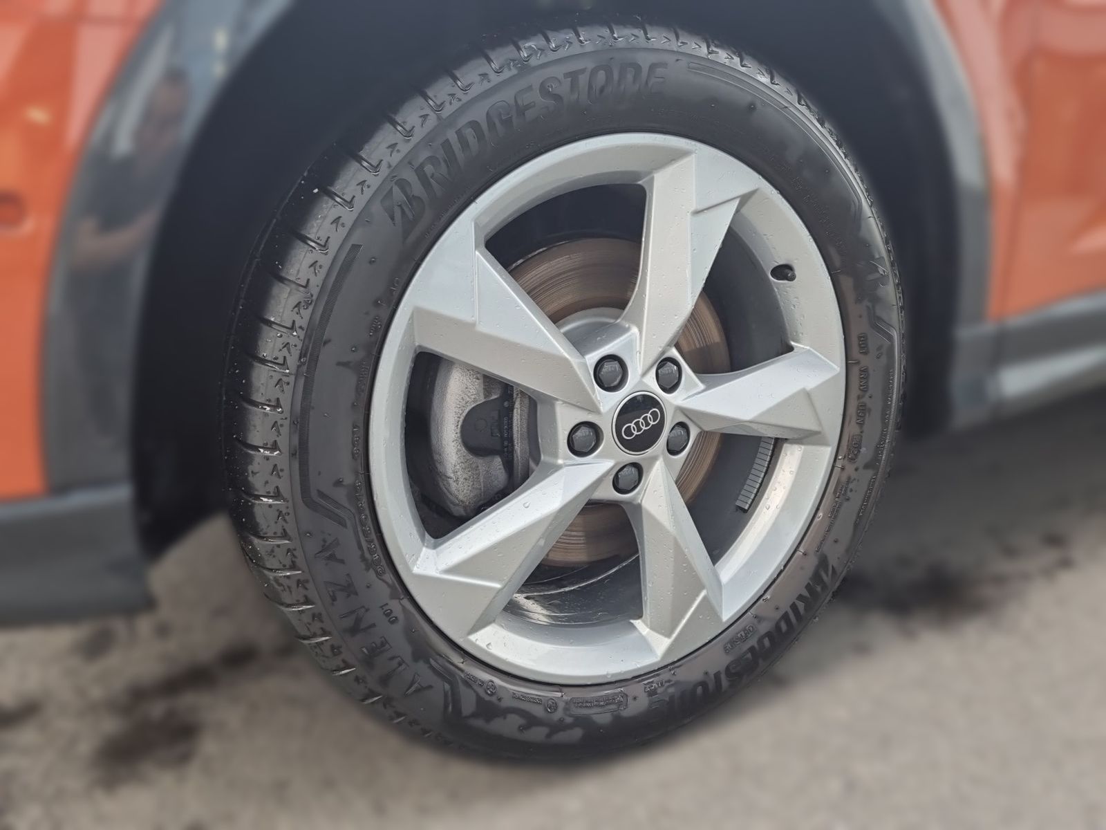 Audi Q3 advanced - Samsaru's Car Outlet