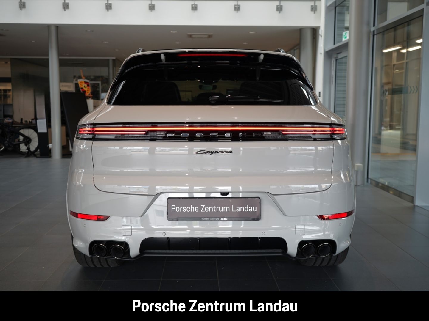 Porsche Cayenne E-Hybrid Burmester InnoDrive Head-Up