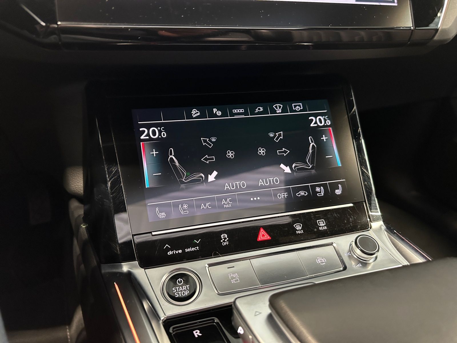 Audi e-tron 55 quattro S line Sline AHK AIR PAN MTX B