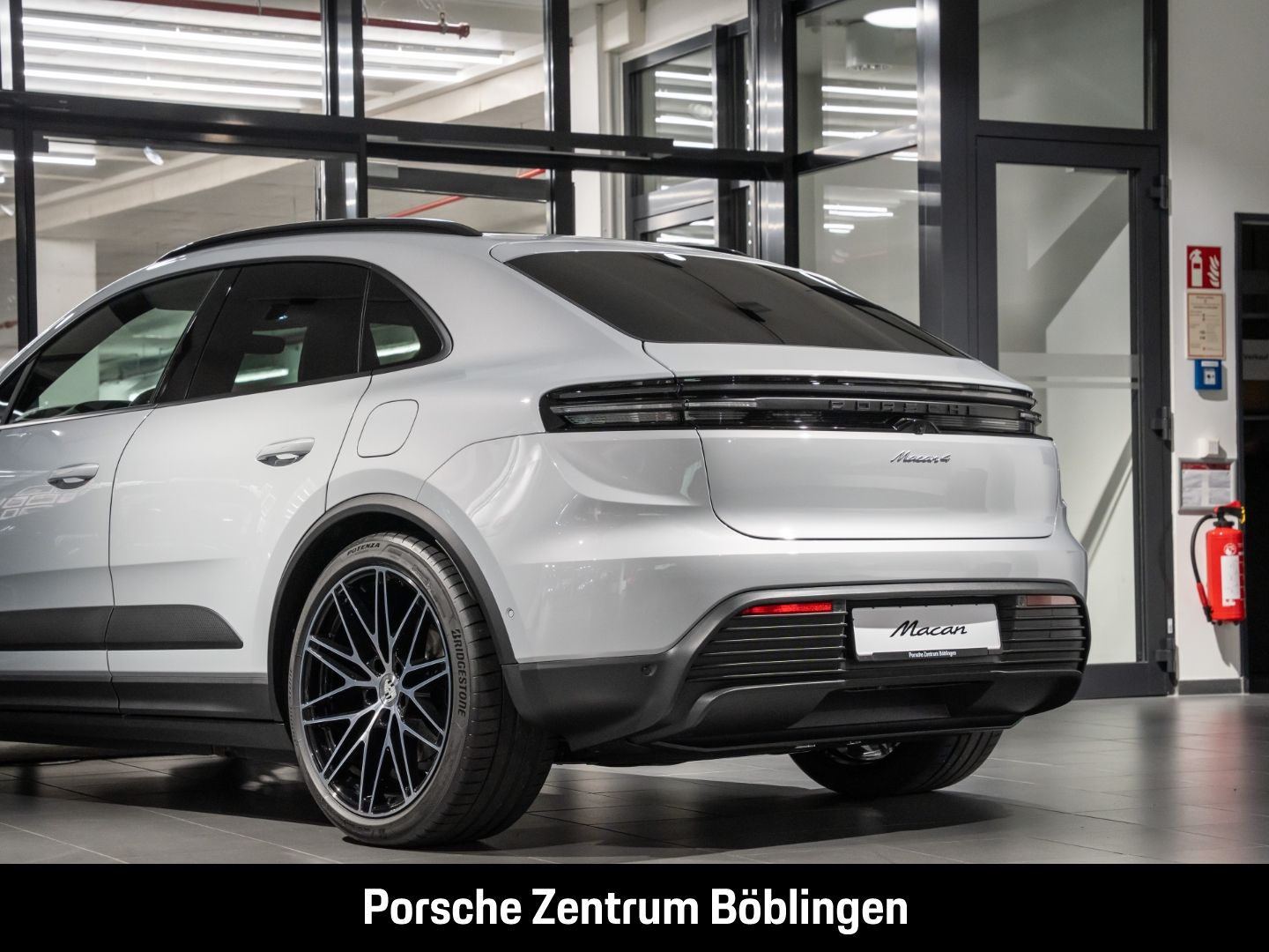 Porsche Macan 4 InnoDrive HeadUp LEDmatrix Panorama BOSE