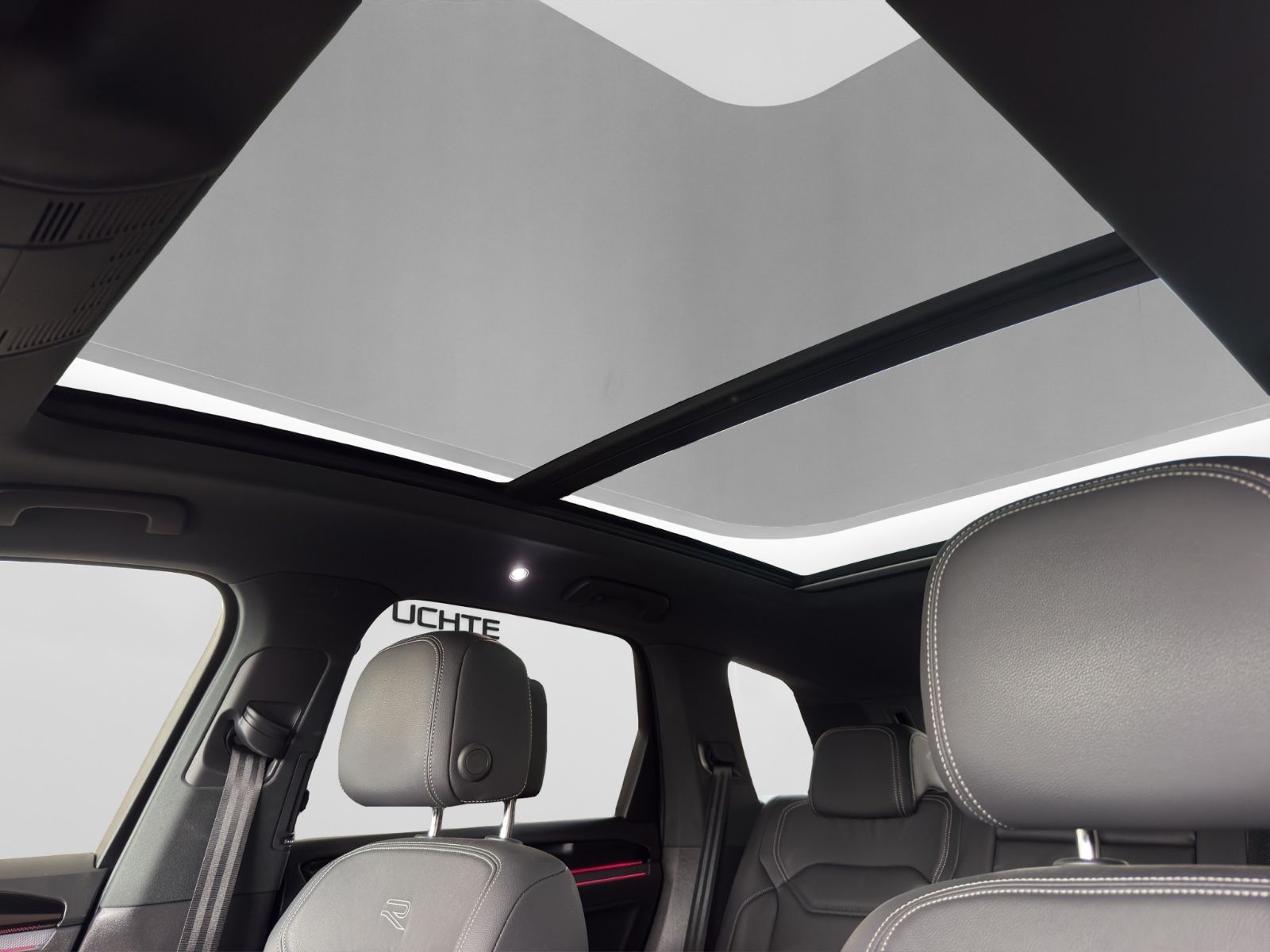 Volkswagen Touareg R-Line 4Motion BLACK/IQ-MATRIX/21"/PANO/