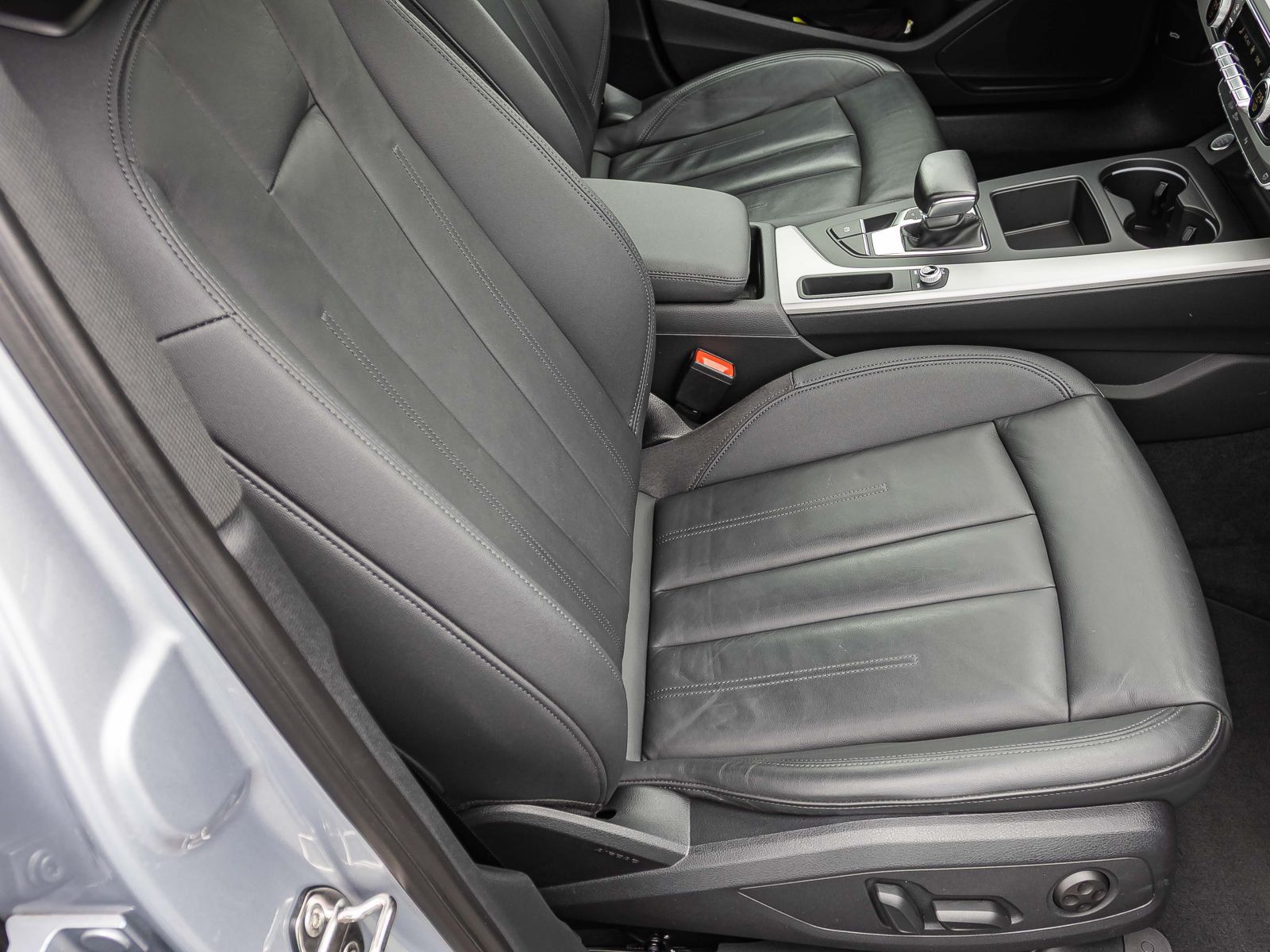 Audi A4 Avant 35TFSI Stronic - Samsaru's Car Outlet