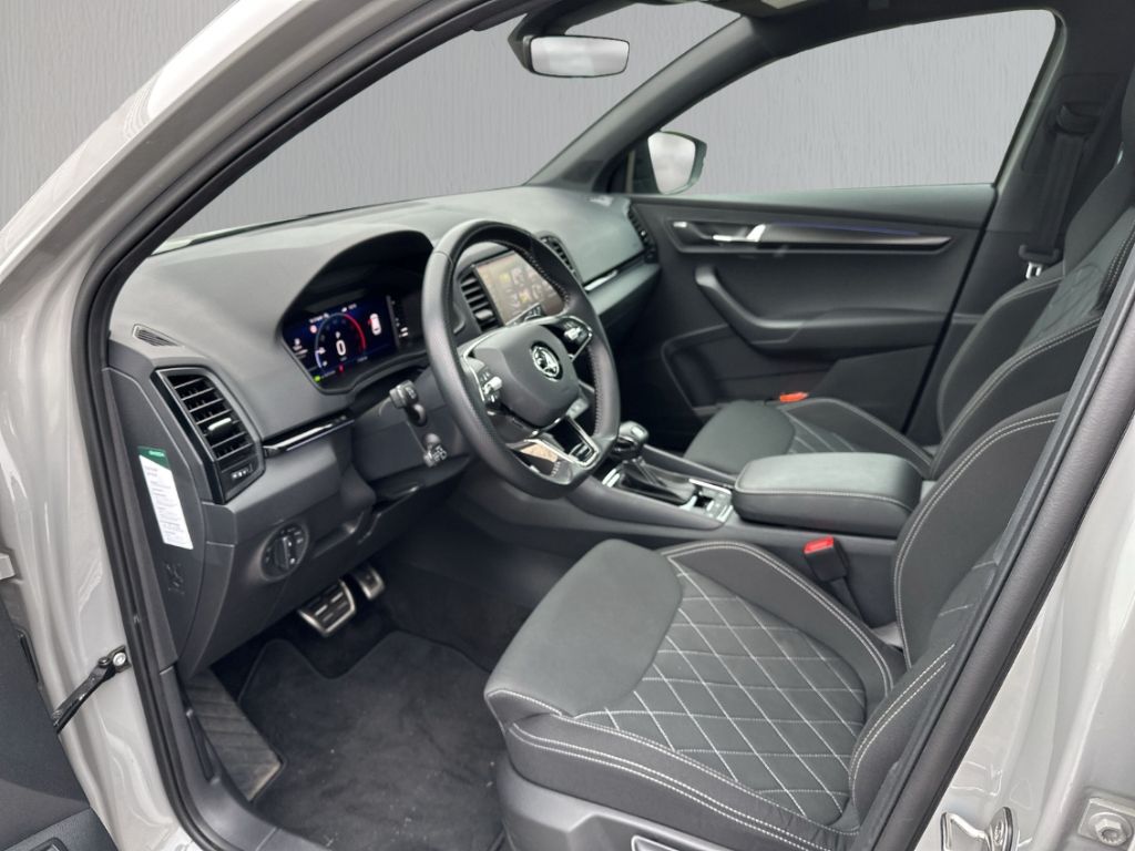 Skoda Karoq TDI 4x4 DSG Sportline AHK Pano Navi 360°