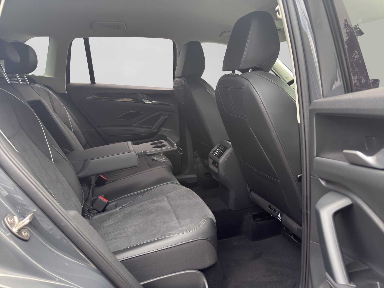 Volkswagen Tiguan 2.0 TDI DSG ELEGANCE 4MOTION AREA VIEW AH