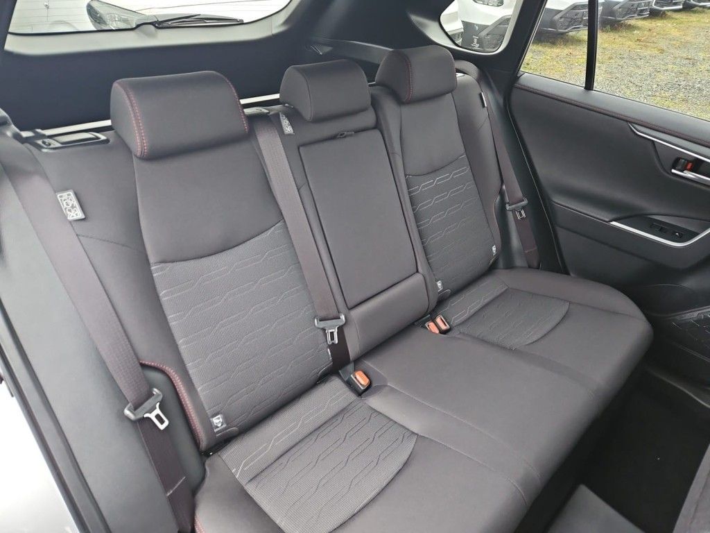 Toyota RAV 4 Plug-in-Hybrid Teamplayer (XA5)