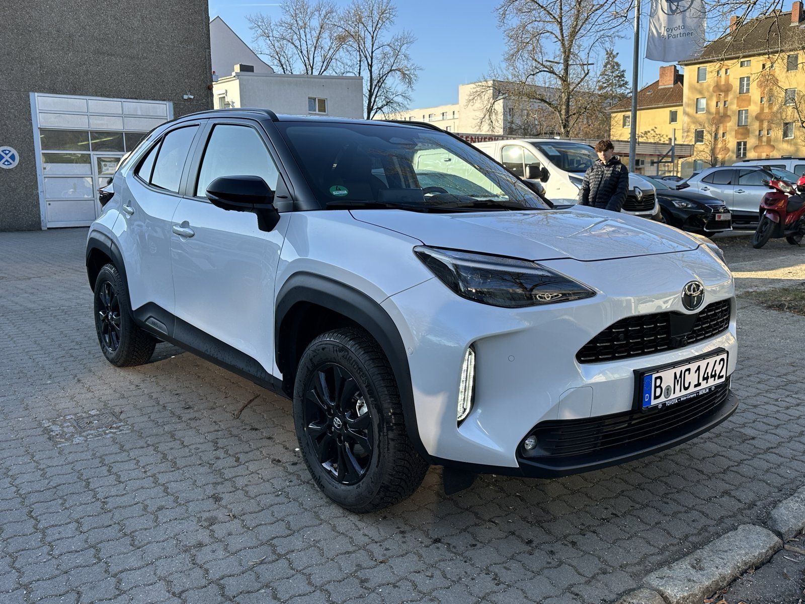 Toyota Yaris Cross 1.5l Hybrid FWD Style Plus + Safety-