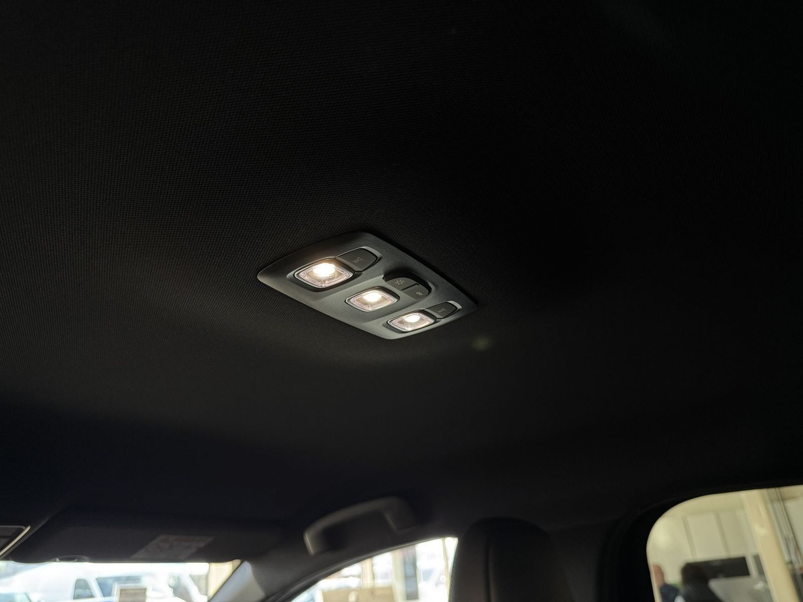 Renault Arkana TECHNO E-Tech Full Hybrid - Samsaru's Car Outlet