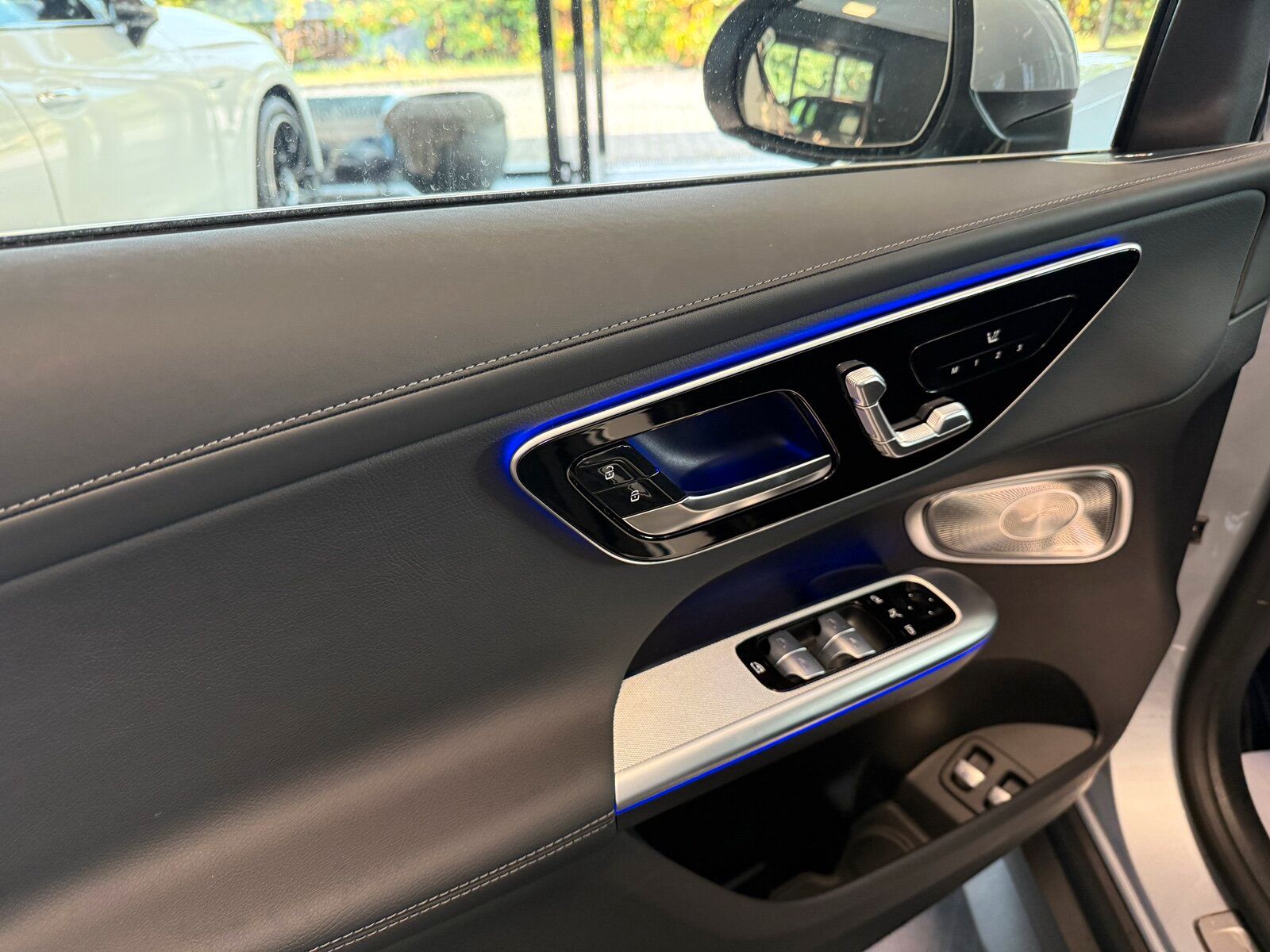 Mercedes-Benz GLC 300 e 4M AMG - Samsaru's Car Outlet