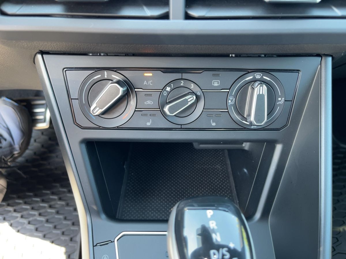 Volkswagen Taigo 1.5 TSI DSG R-Line - Samsaru's Car Outlet