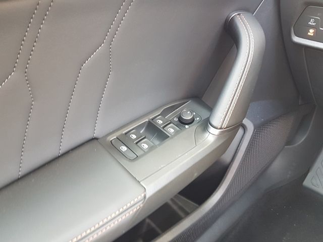Cupra Leon Sportstourer 1.5 eTSI DSG - Samsaru's Car Outlet