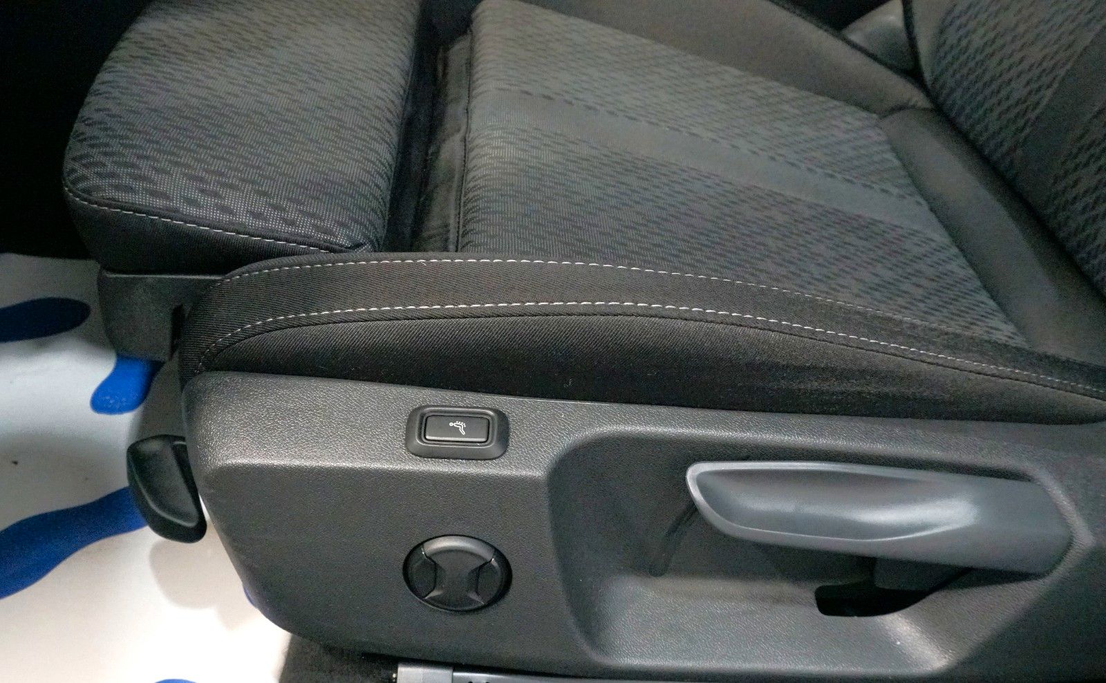 Skoda Octavia Lim. Ambition 2.0TDI*AHK*ACC*RfK*Massage