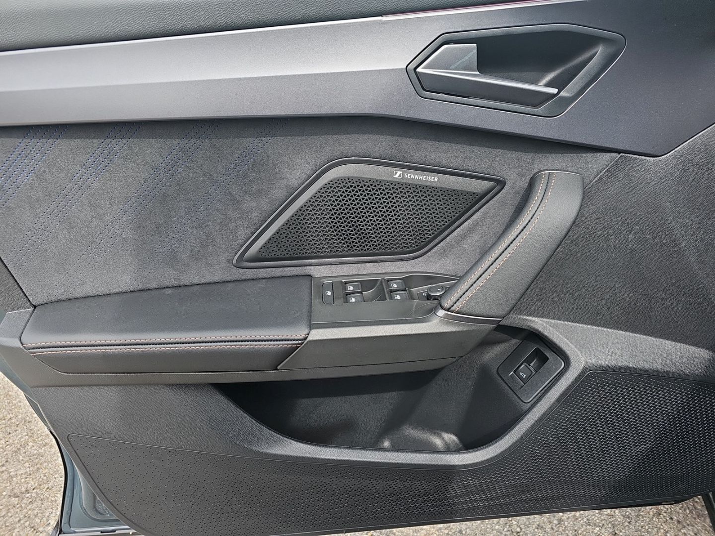 Cupra Formentor 1.5 eTSI Sennheiser - Samsaru's Car Outlet
