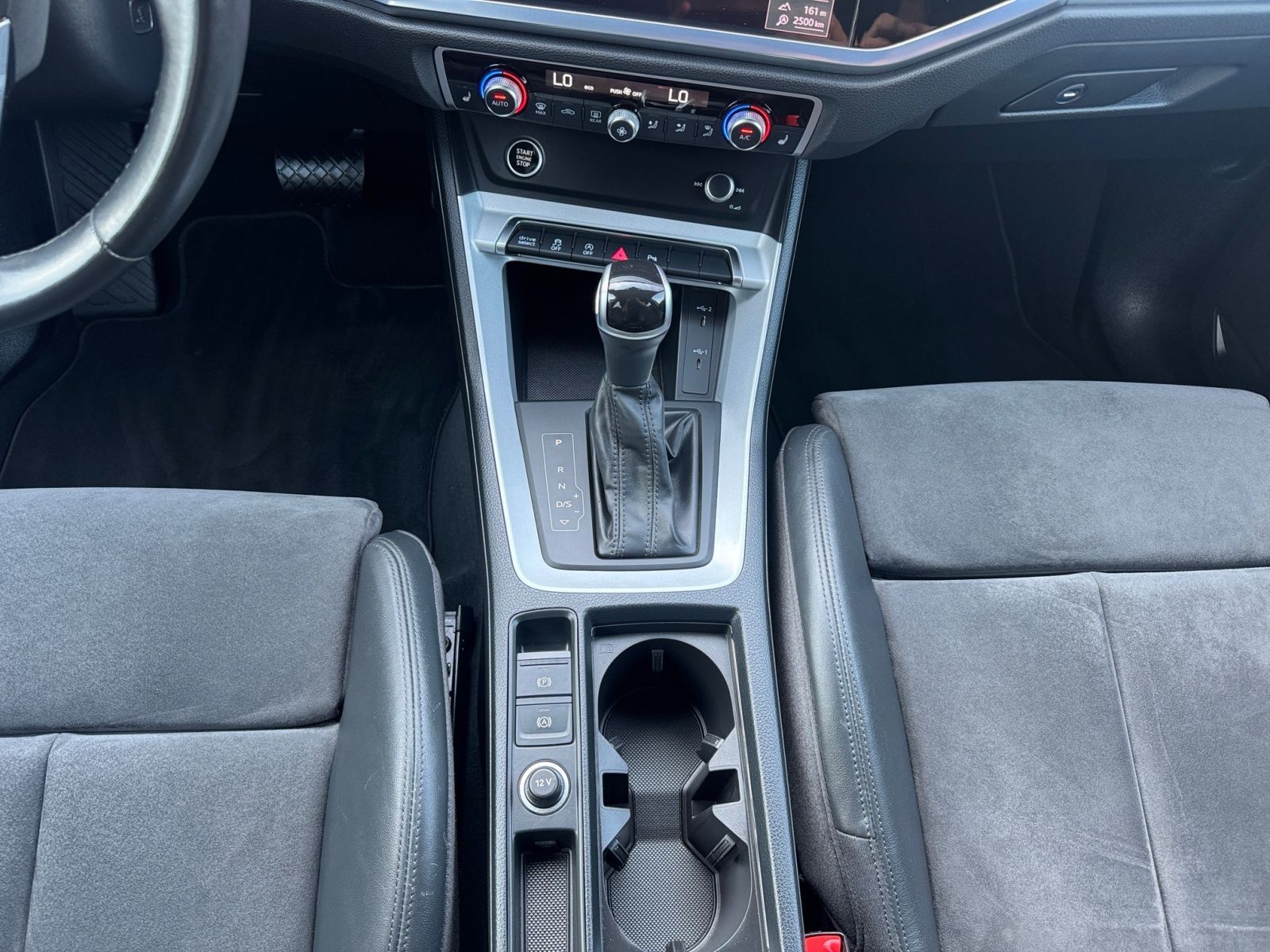 Audi Q3 S line 35TFSI LED AHK KAM NAV SHZ PDC
