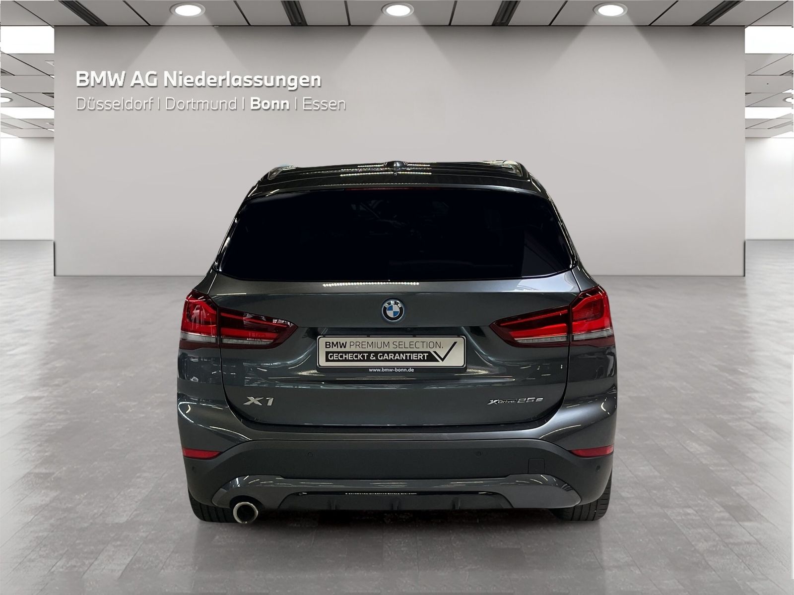 BMW X1 xDrive25e Sport Line - Samsaru's Car Outlet