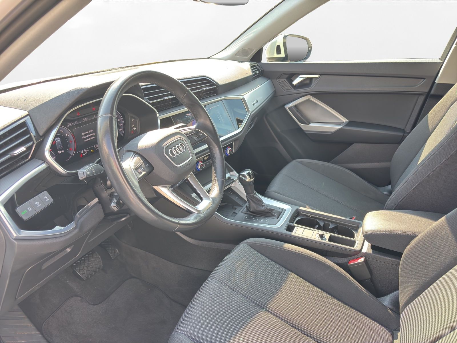 Audi Q3 40 TFSI quattro S tronic - Samsaru's Car Outlet