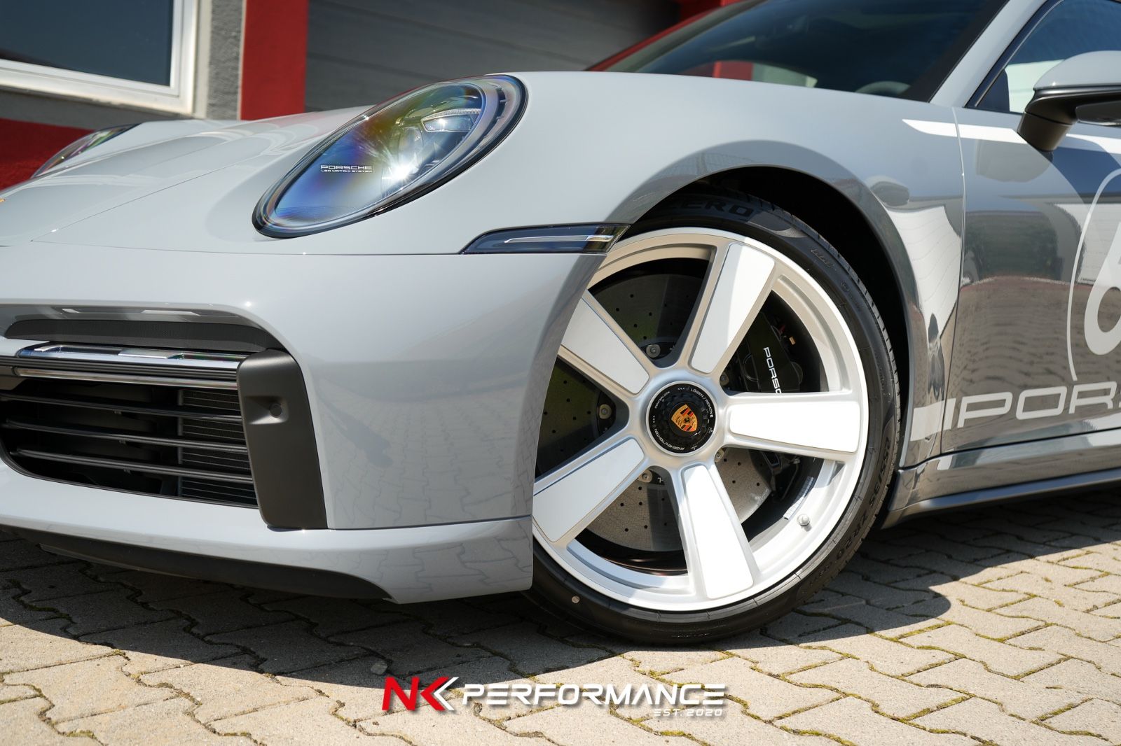 Porsche 992 Turbo 50 Jahre/ HERITAGE / ARKTIKGRAU