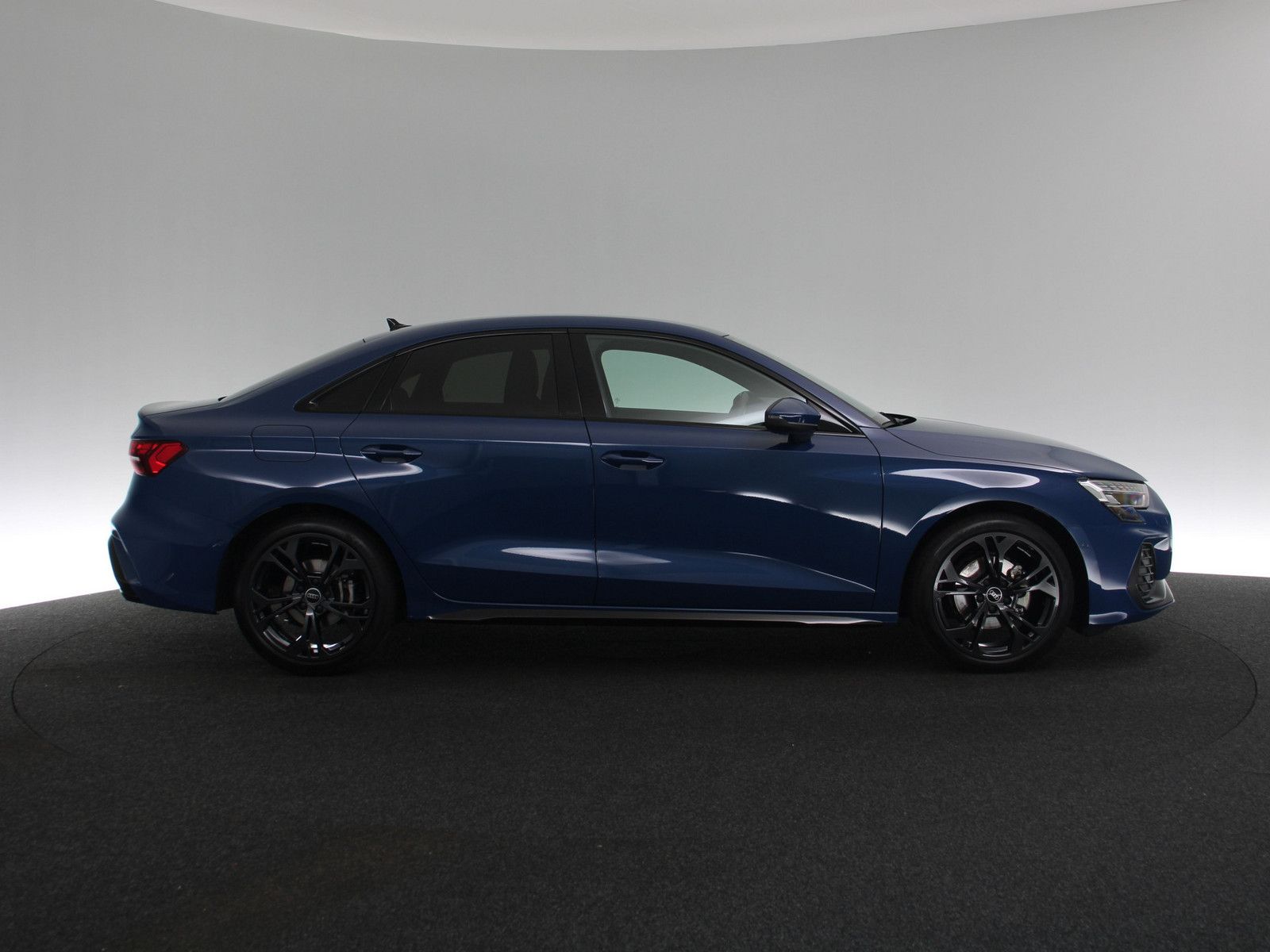 Audi A3 Limousine 35 TDI S line - Samsaru's Car Outlet