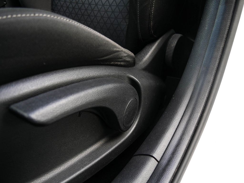 Kia cee'd SW 1.4 T-GDI DCT OPF Vision - Samsaru's Car Outlet