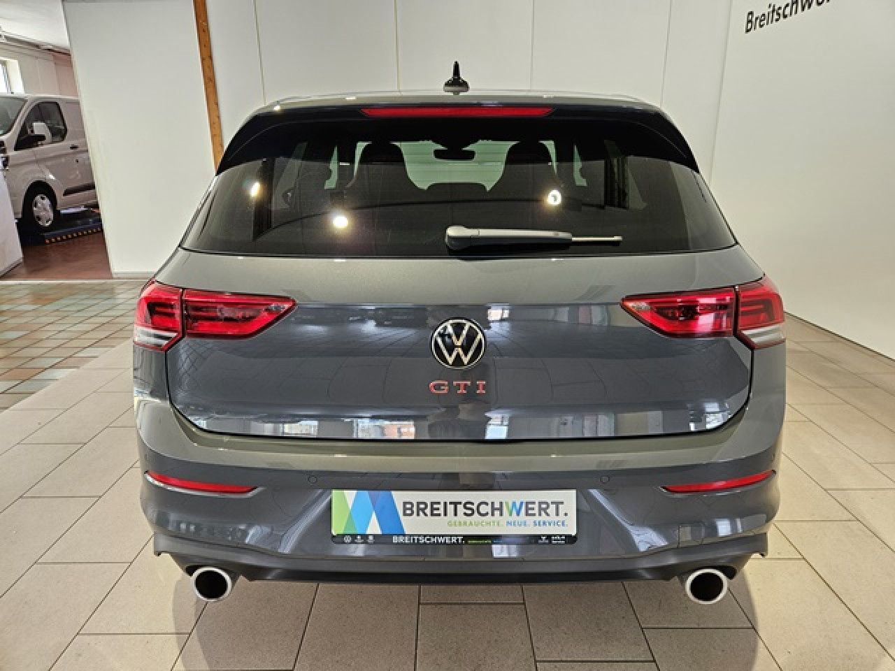 Volkswagen Golf 2.0 TSI GTI DSG BlackStyle - Samsaru's Car Outlet