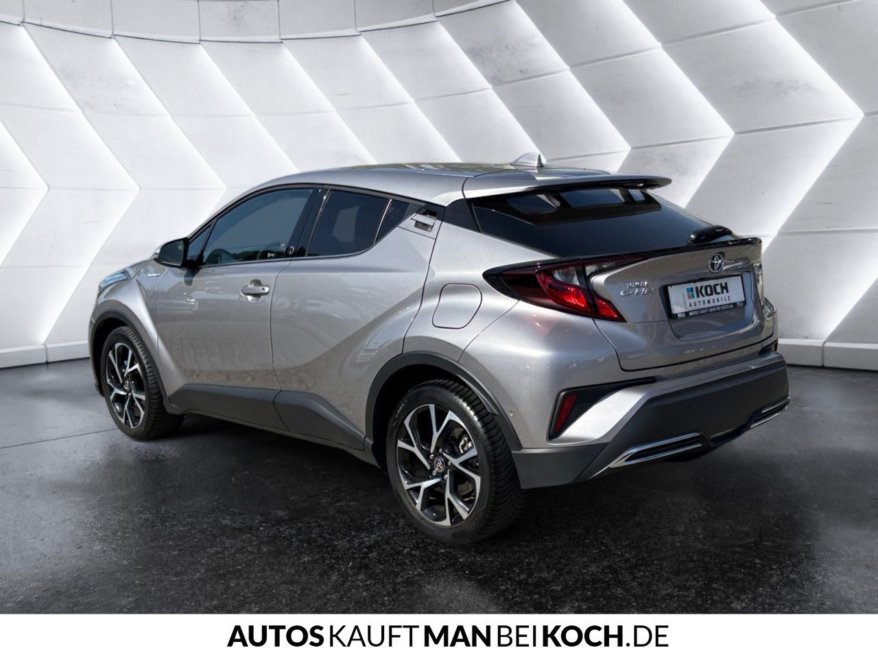 Toyota C-HR 2.0 Hybrid - Samsaru's Car Outlet